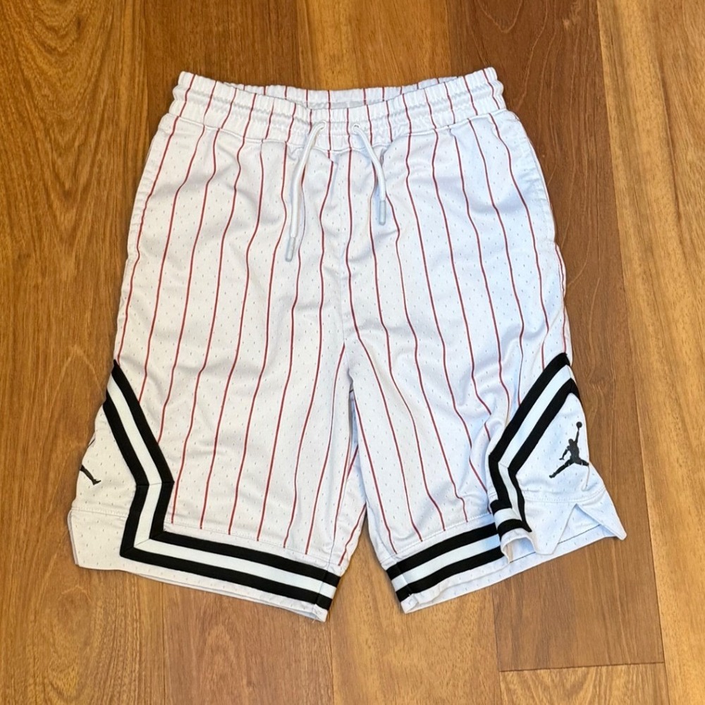 Youth Air Jordan White Red Pinstriped Basketball Shorts Kids Size XL